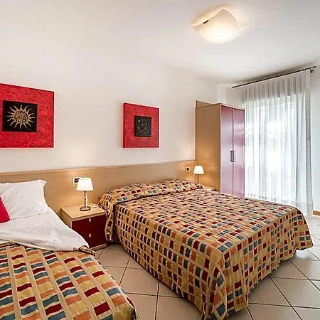 Gracious 3 Flat With Pool 3* Bibione