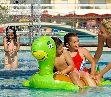 Gracious 3 Flat With Pool 3* Bibione
