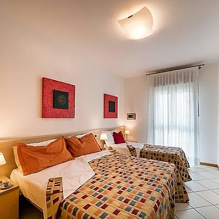 Hotel Gracious 3 Flat With Pool