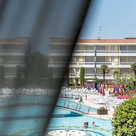 Gracious 3 Flat With Pool Hotel 3*