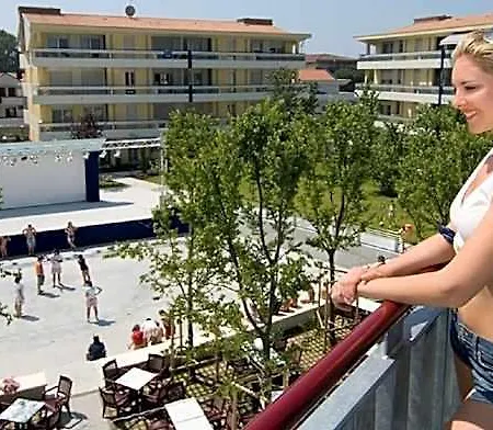 Gracious 3 Flat With Pool Hotel 3*