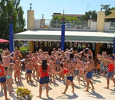 Gracious 3 Flat With Pool Hotel 3*