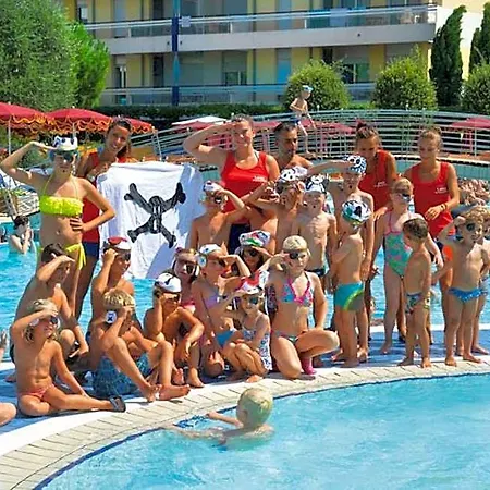 Gracious 3 Flat With Pool 3* Bibione
