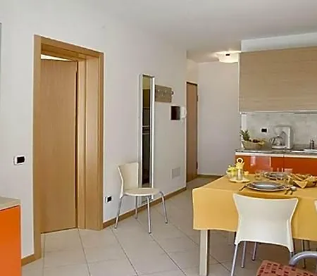 Hotel Gracious 3 Flat With Pool