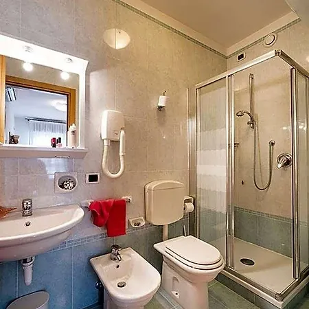 Hotel Gracious 3 Flat With Pool